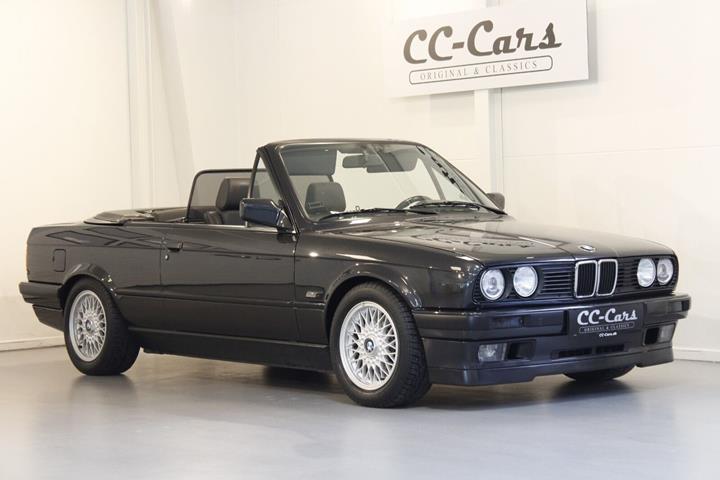 Grå BMW 325i fra 1992