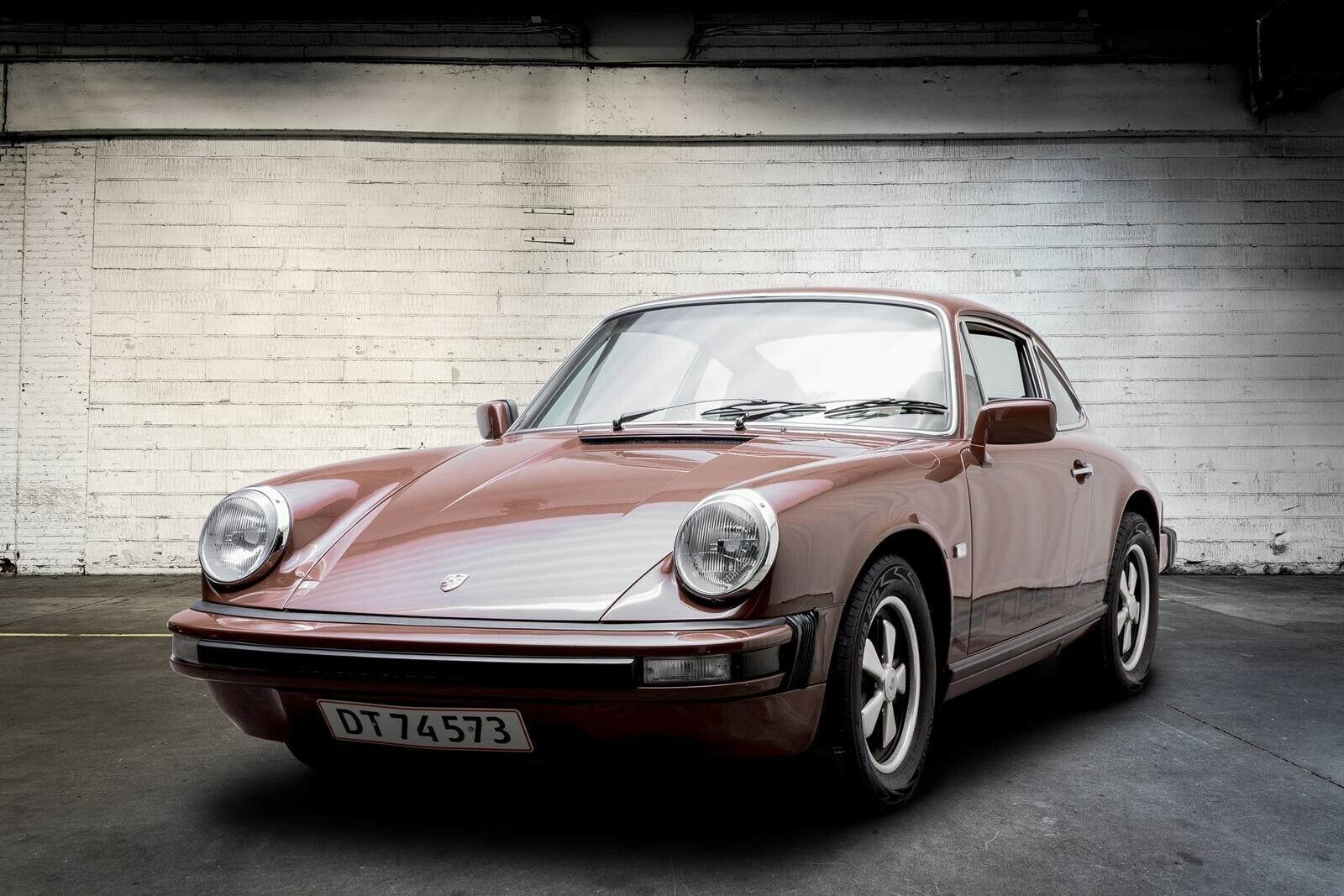 Brun Porsche 912 fra 1976