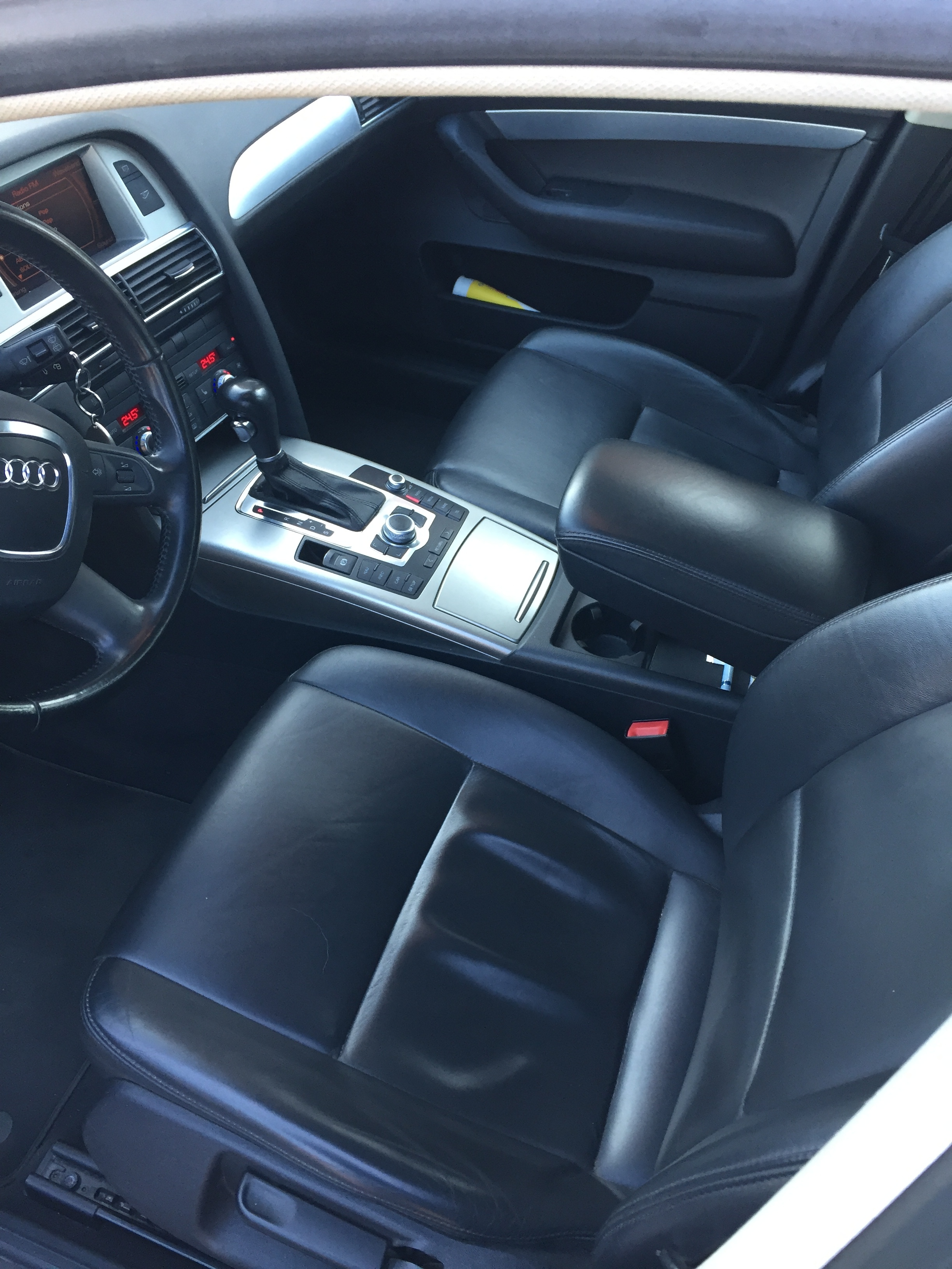 Sort Audi A 6 fra 2007