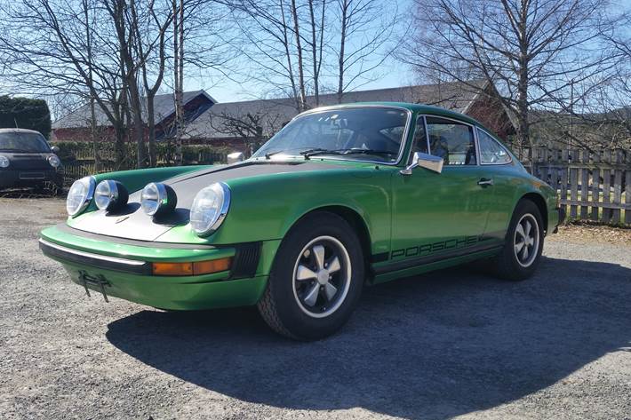 Grøn Porsche 911 fra 1975