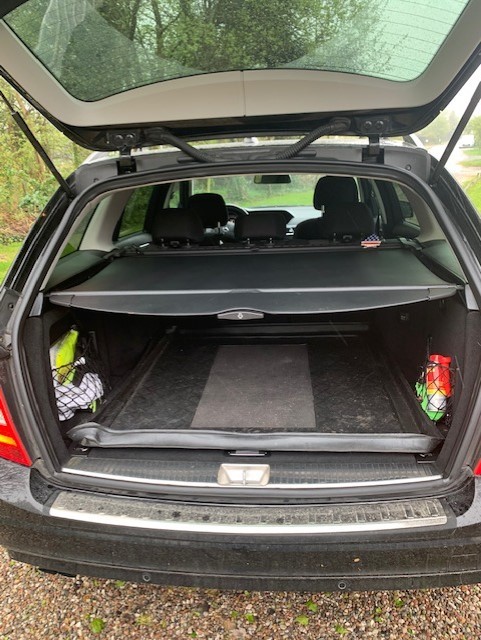 Sort Mercedes 200 fra 2011