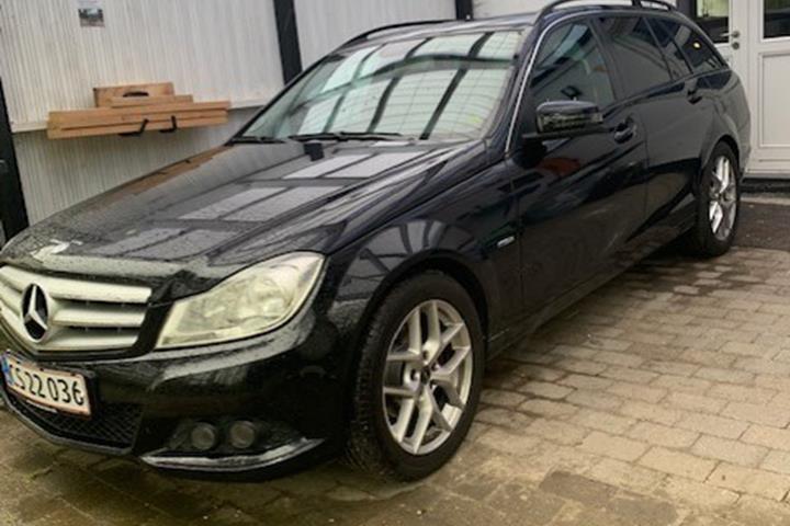 Sort Mercedes 200 fra 2011