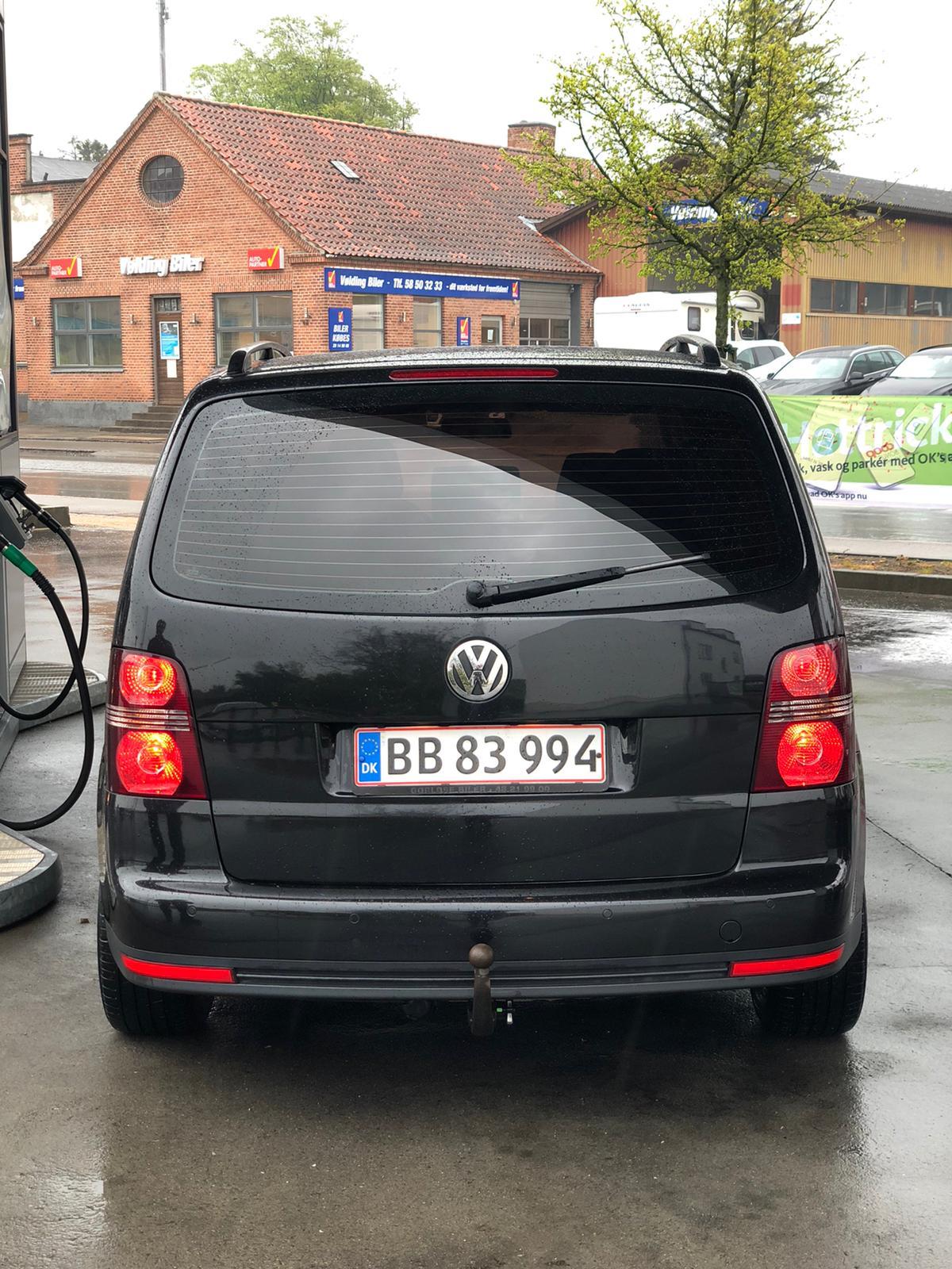 Sort VW Touran fra 2008