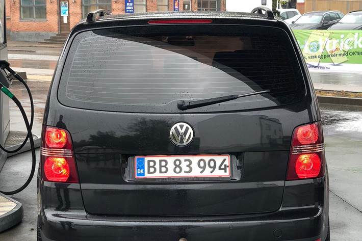 Sort VW Touran fra 2008