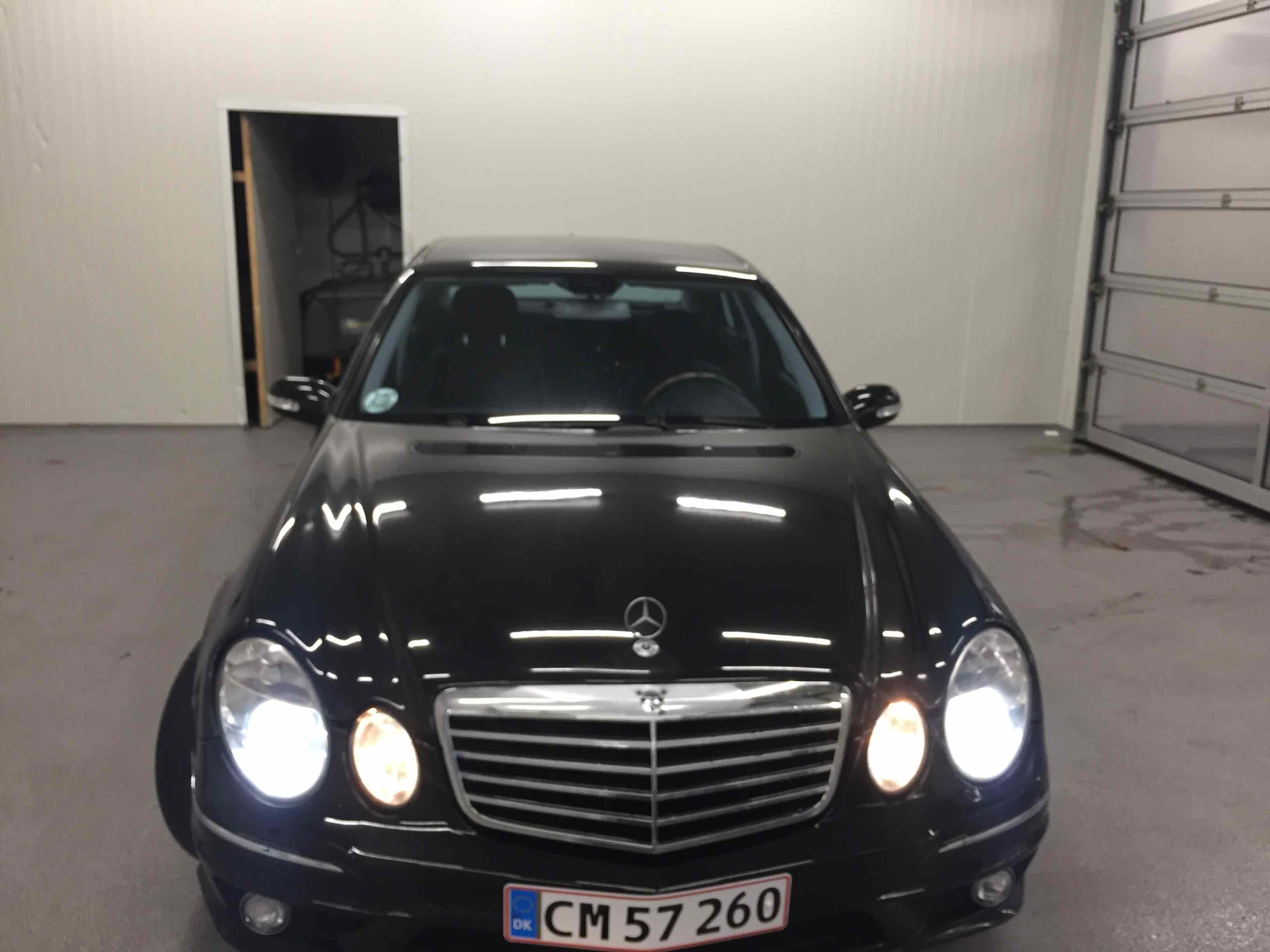 Sort Mercedes E280 fra 2006