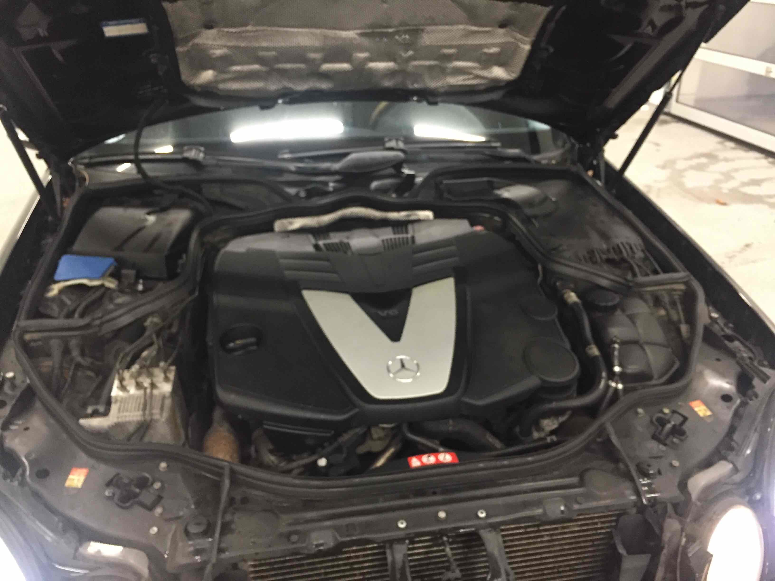 Sort Mercedes E280 fra 2006