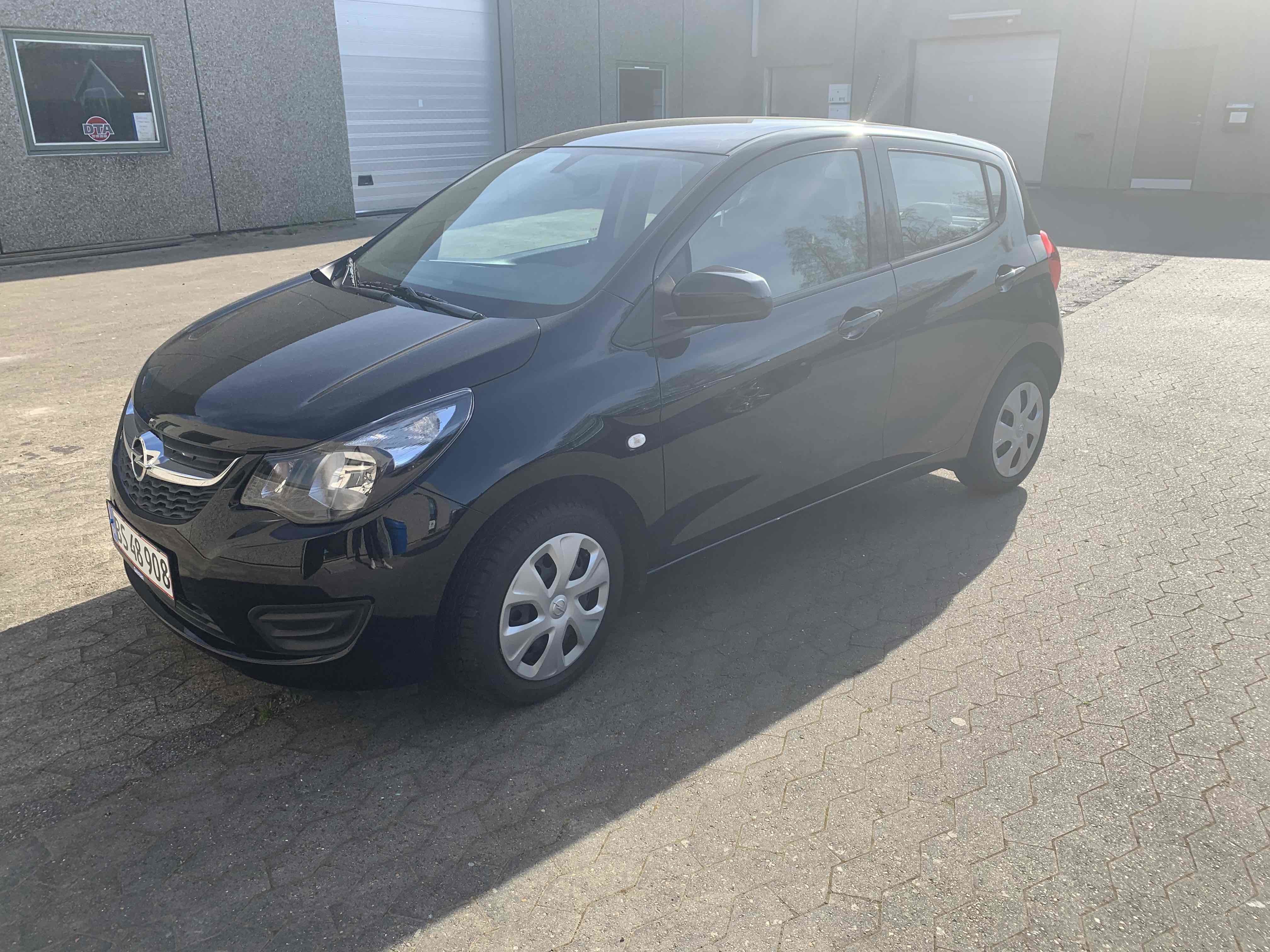Sort Opel Karl fra 2017