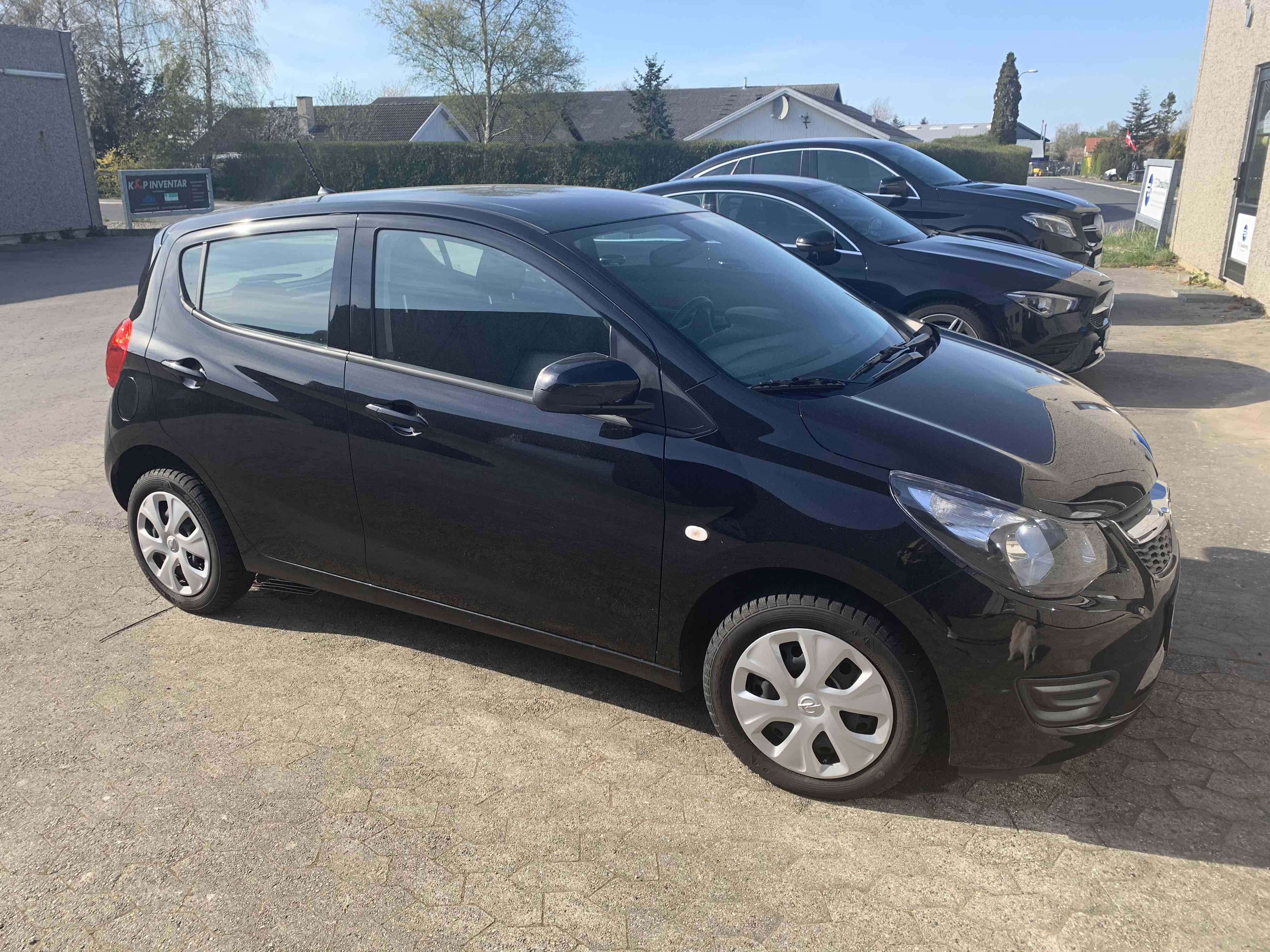 Sort Opel Karl fra 2017