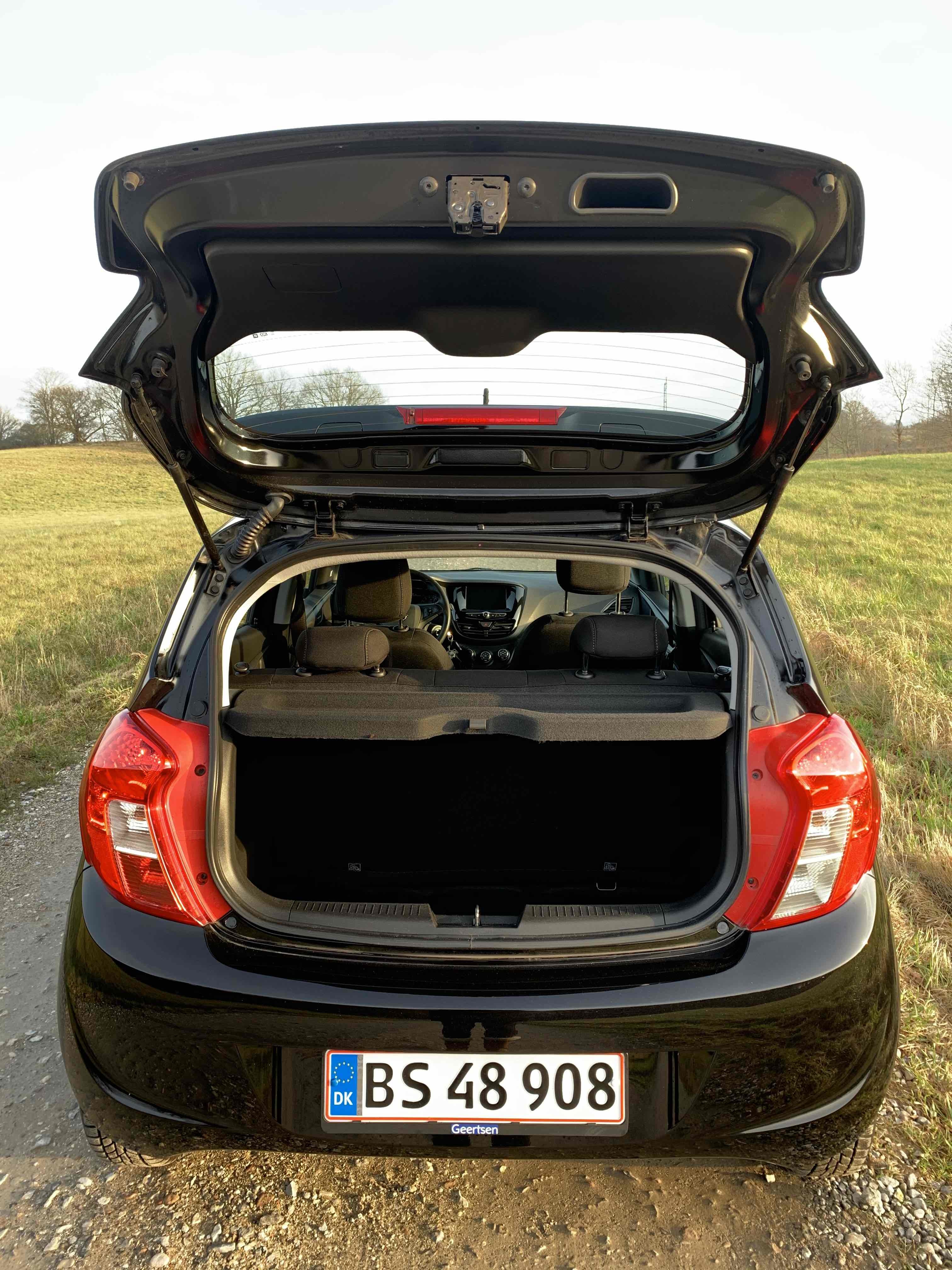 Sort Opel Karl fra 2017