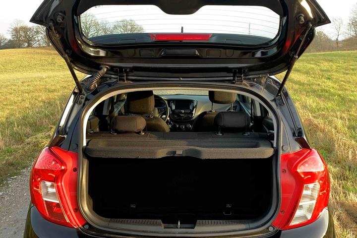 Sort Opel Karl fra 2017