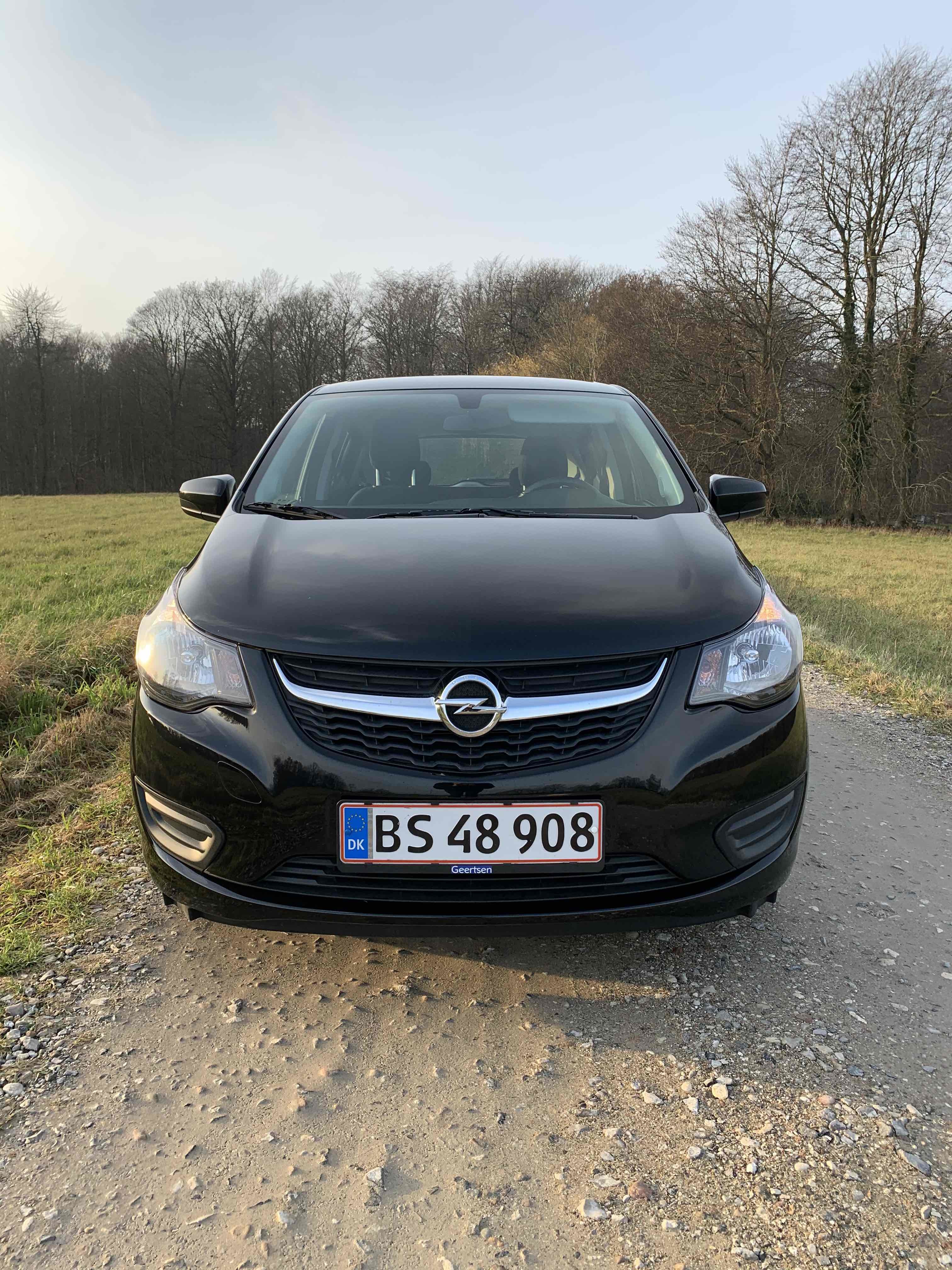 Sort Opel Karl fra 2017