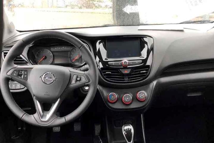 Sort Opel Karl fra 2017