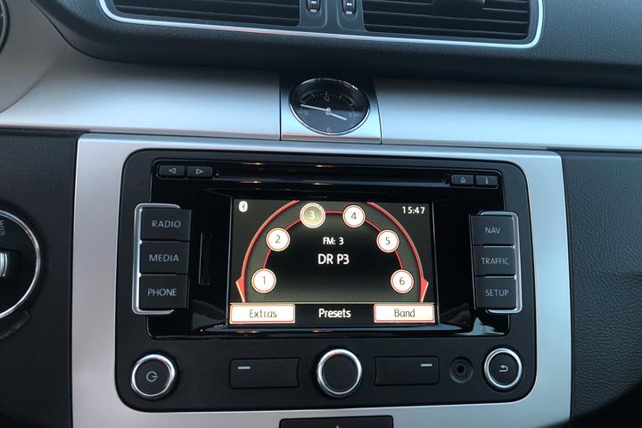 Grå VW Passat fra 2013