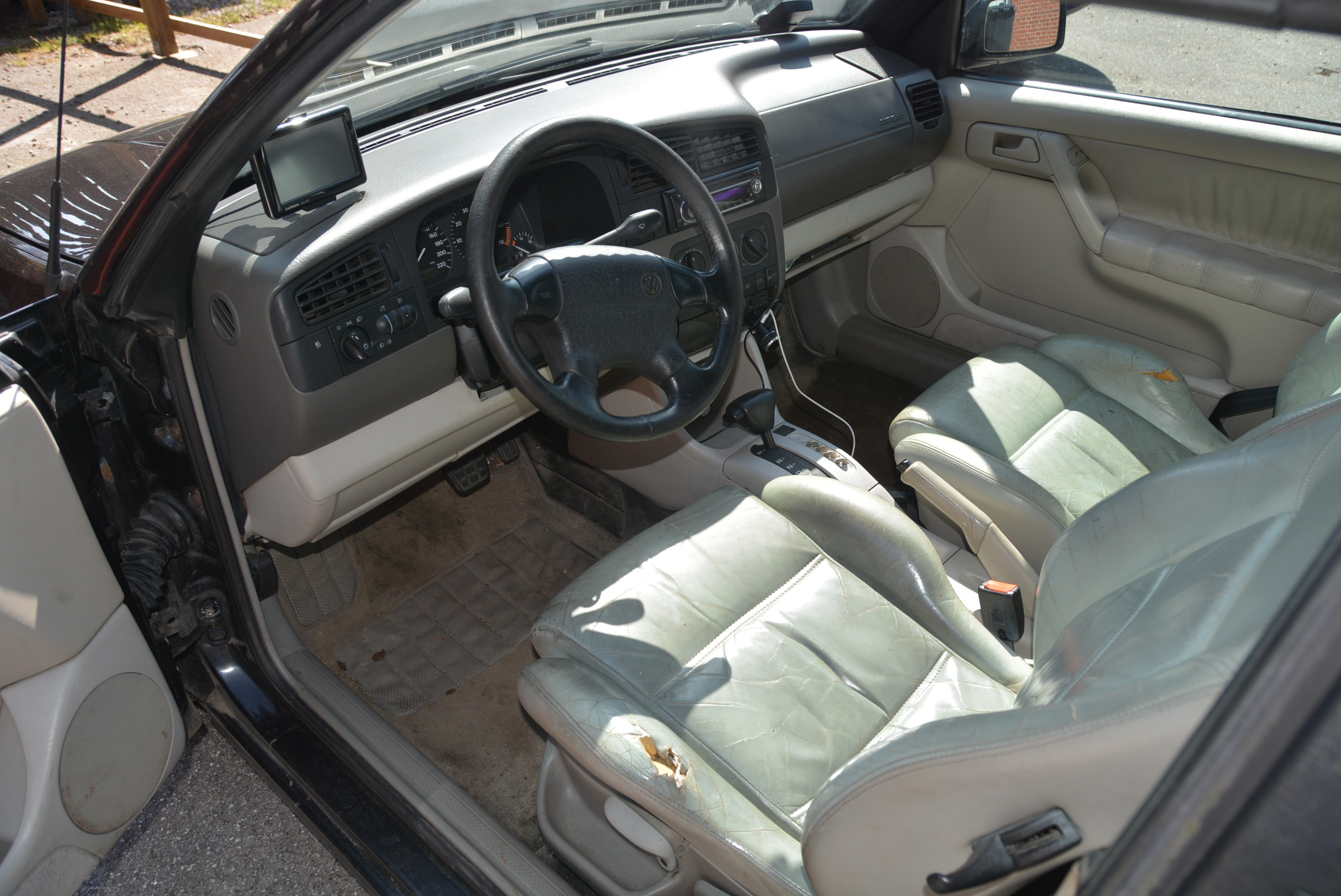 Sort VW Golf Cabriolet fra 1994