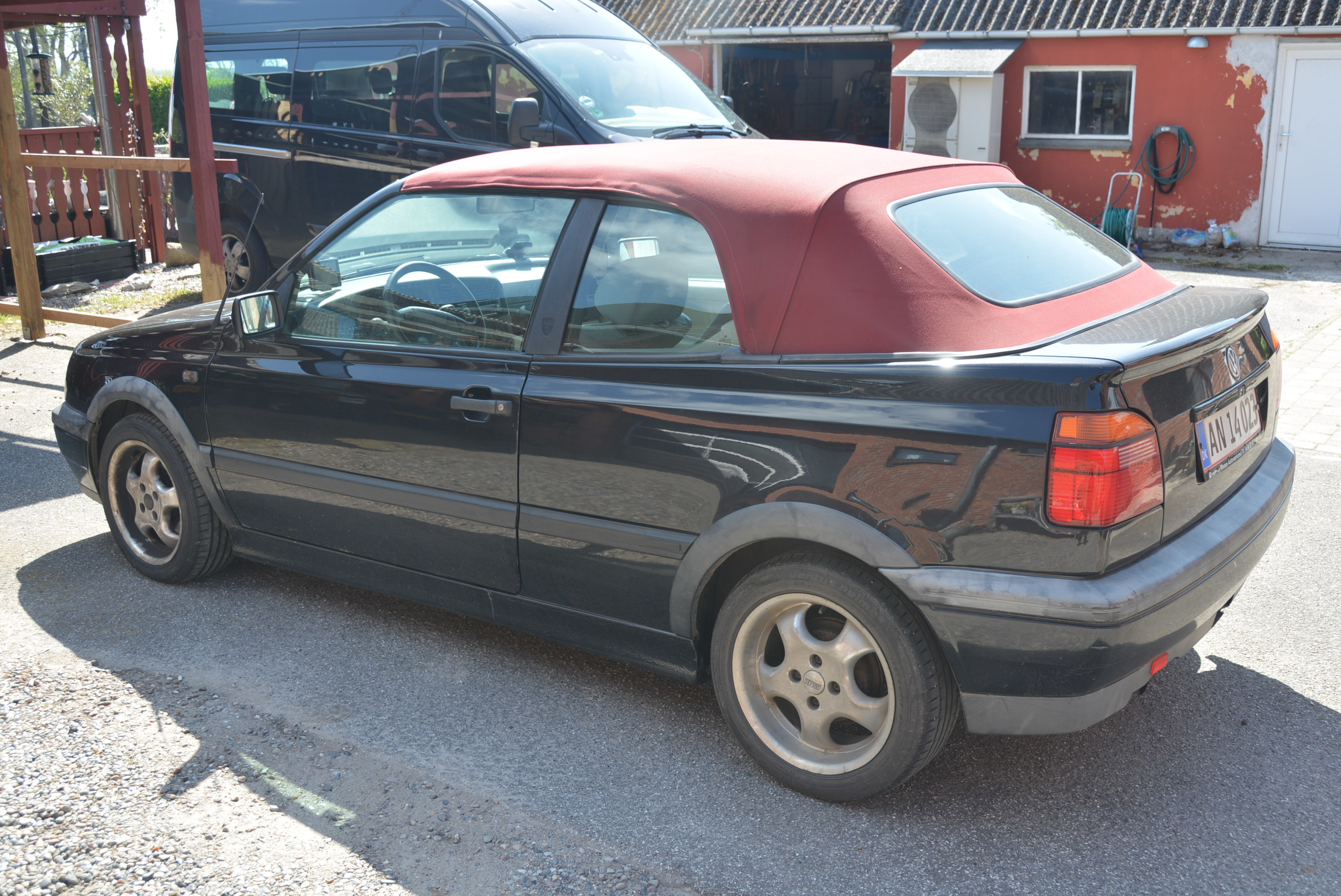 Sort VW Golf Cabriolet fra 1994