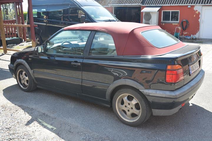 Sort VW Golf Cabriolet fra 1994