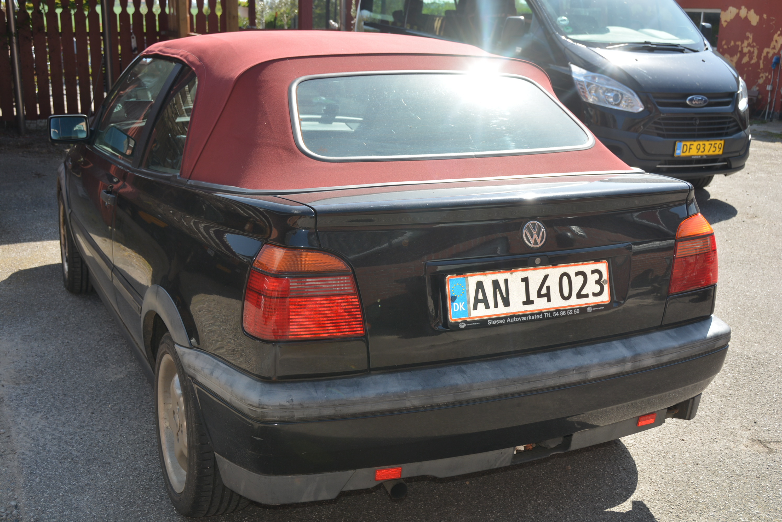 Sort VW Golf Cabriolet fra 1994