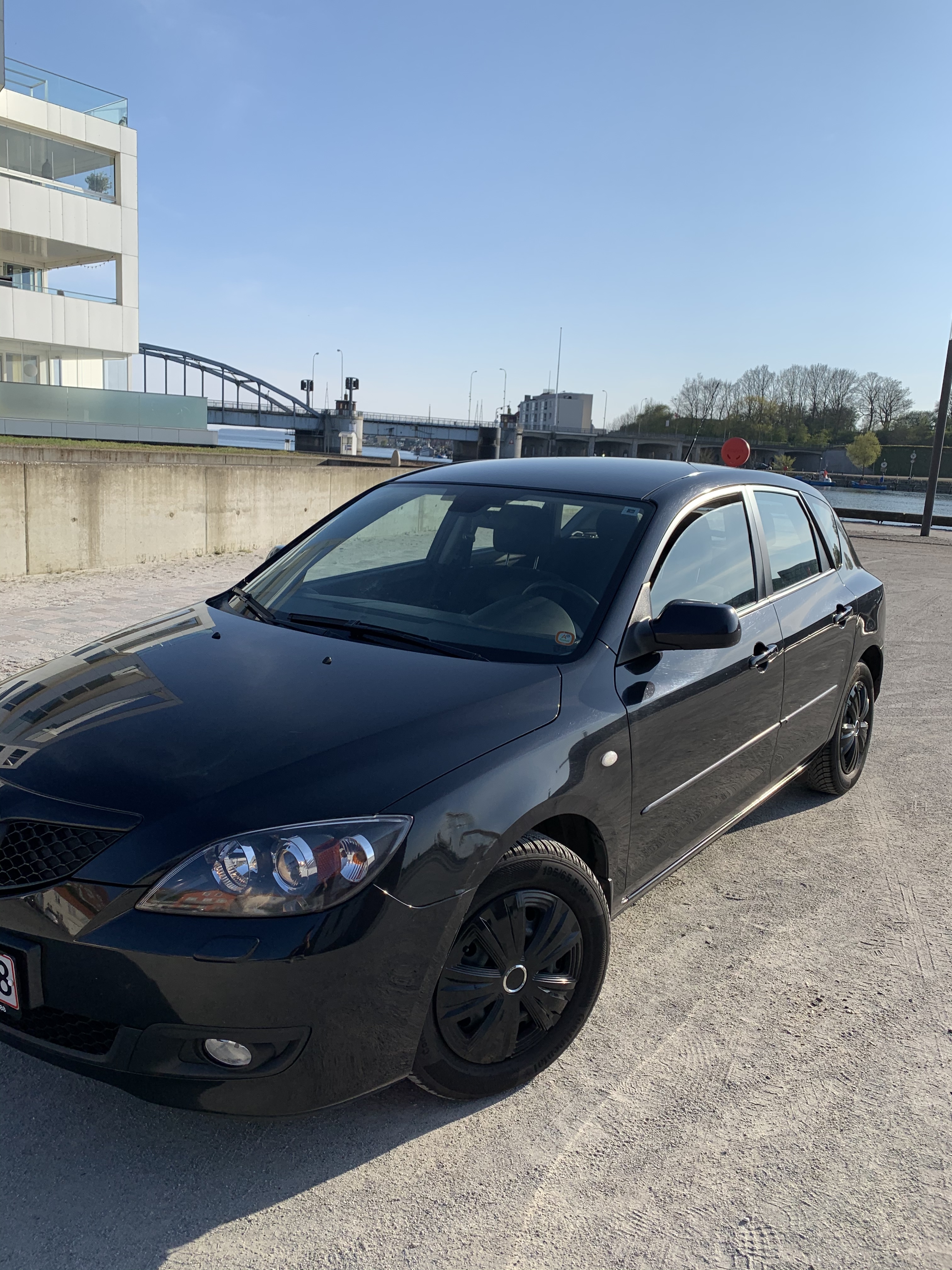 Sort Mazda 3 fra 2008