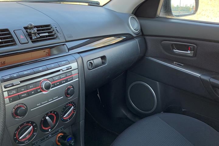 Sort Mazda 3 fra 2008
