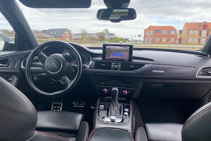 Grå Audi A6 fra 2016