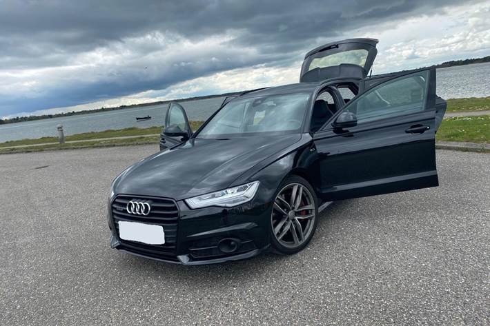 Grå Audi A6 fra 2016