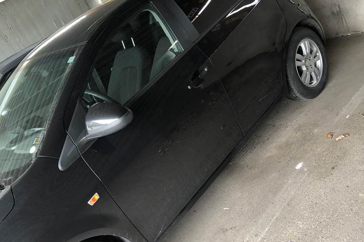 Sort Chevrolet Aveo fra 2012