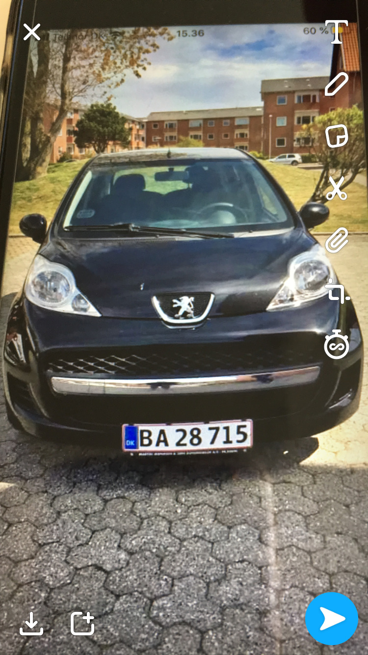 Sort Peugeot 107 fra 2011