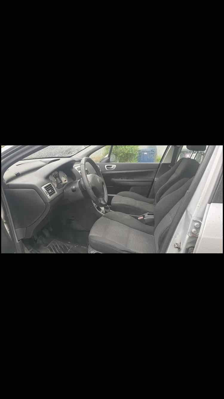 Sølv Peugeot 307 fra 2008
