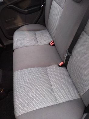 Grå Ford Focus fra 2005