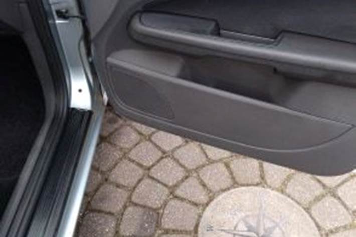 Grå Ford Focus fra 2005