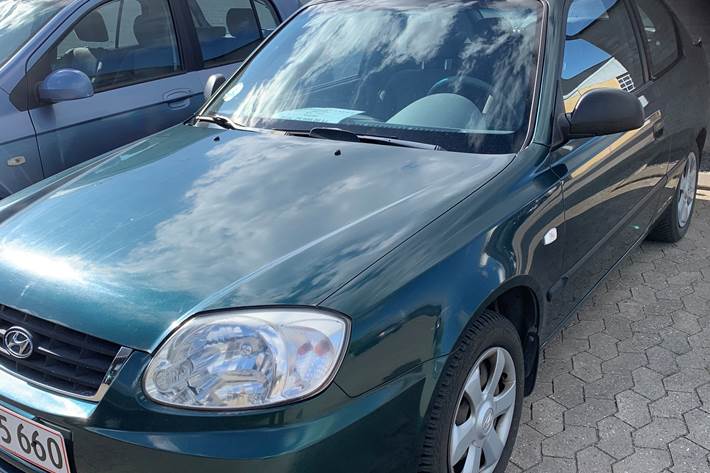 Grøn Hyundai Accent fra 2022