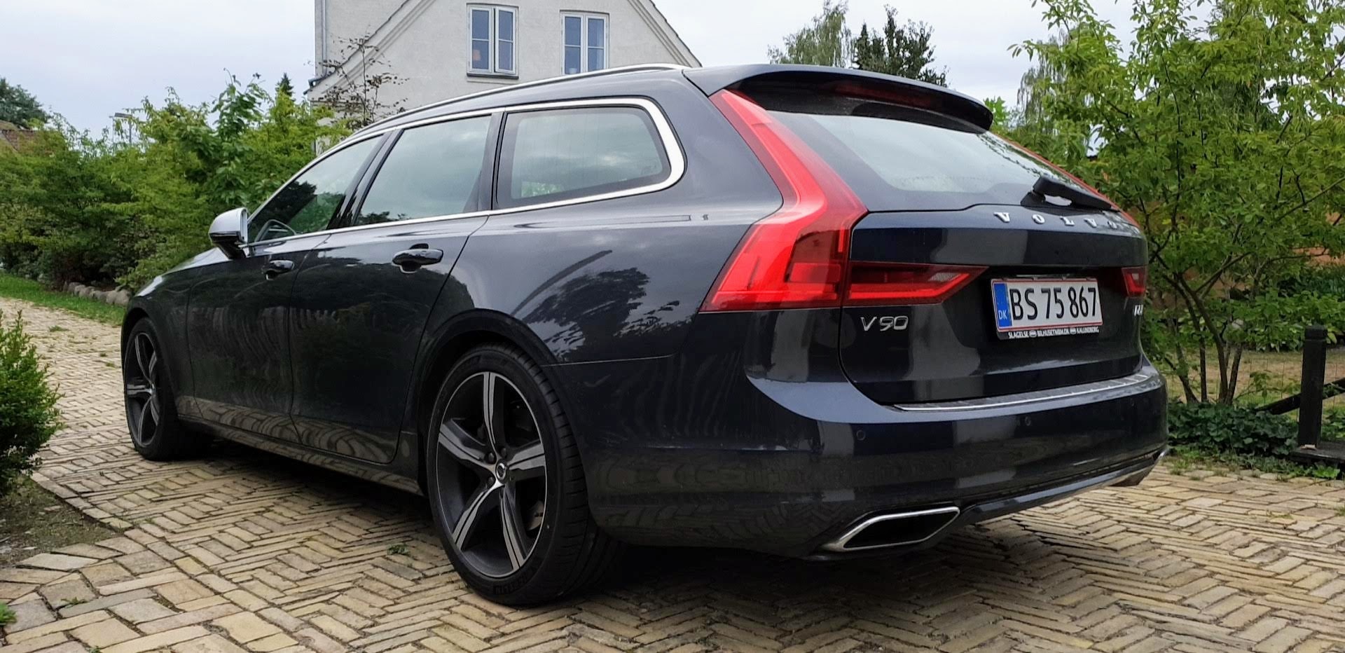 Grå Volvo V90 fra 2018