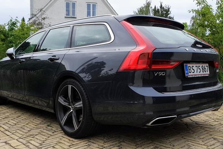Grå Volvo V90 fra 2018