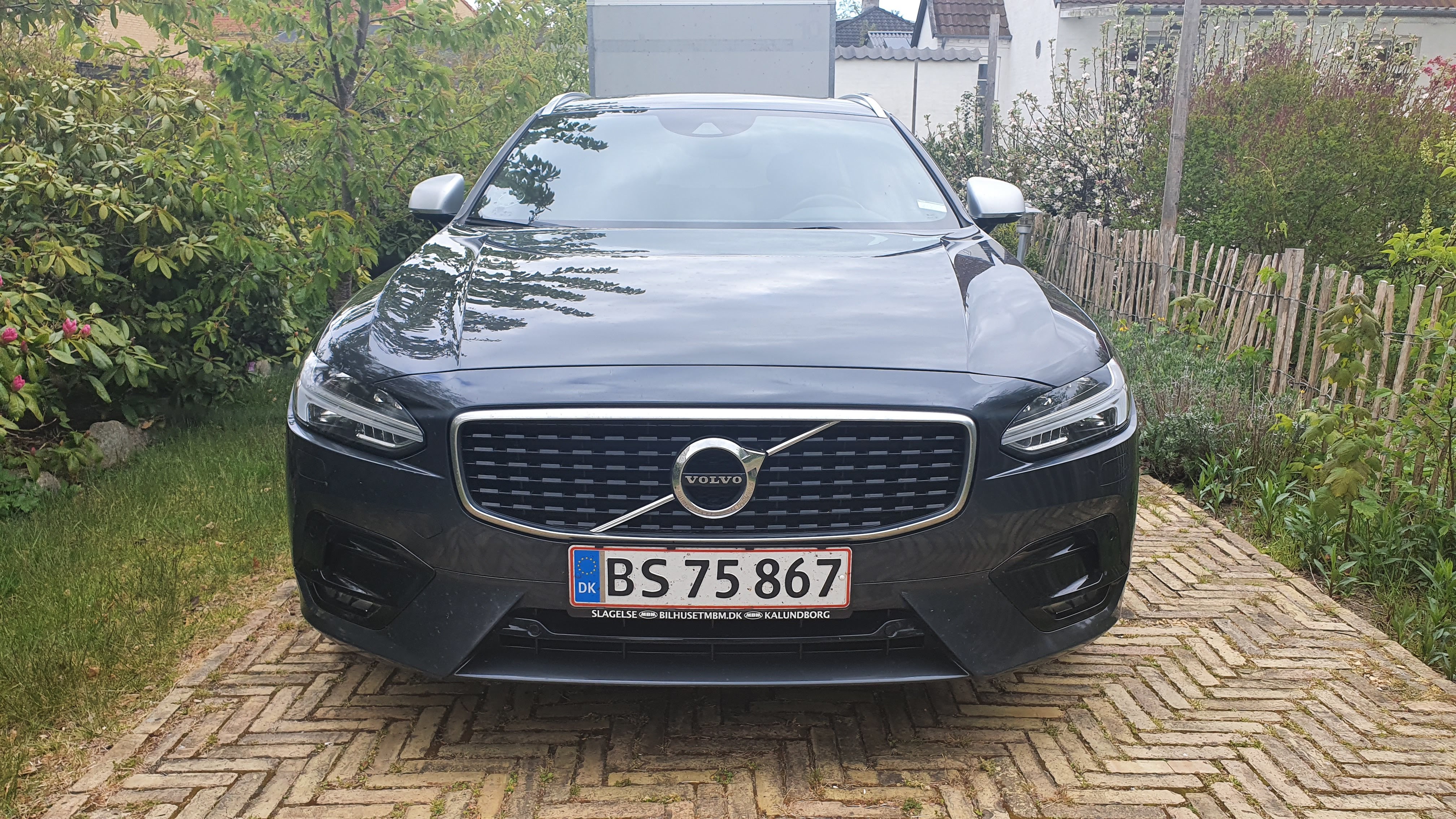 Grå Volvo V90 fra 2018
