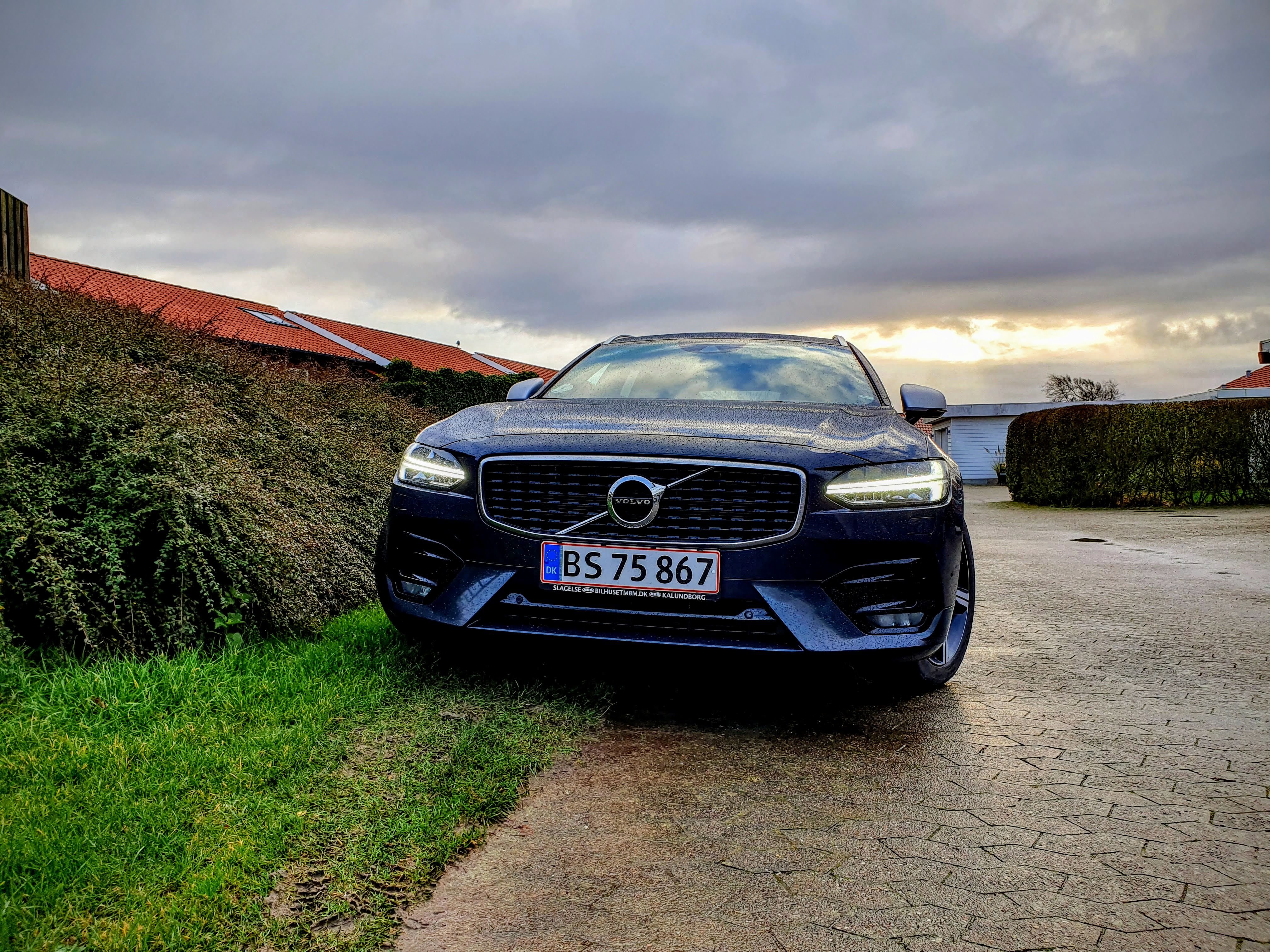 Grå Volvo V90 fra 2018