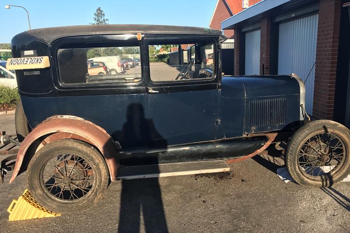 Blå Ford A fra 1929