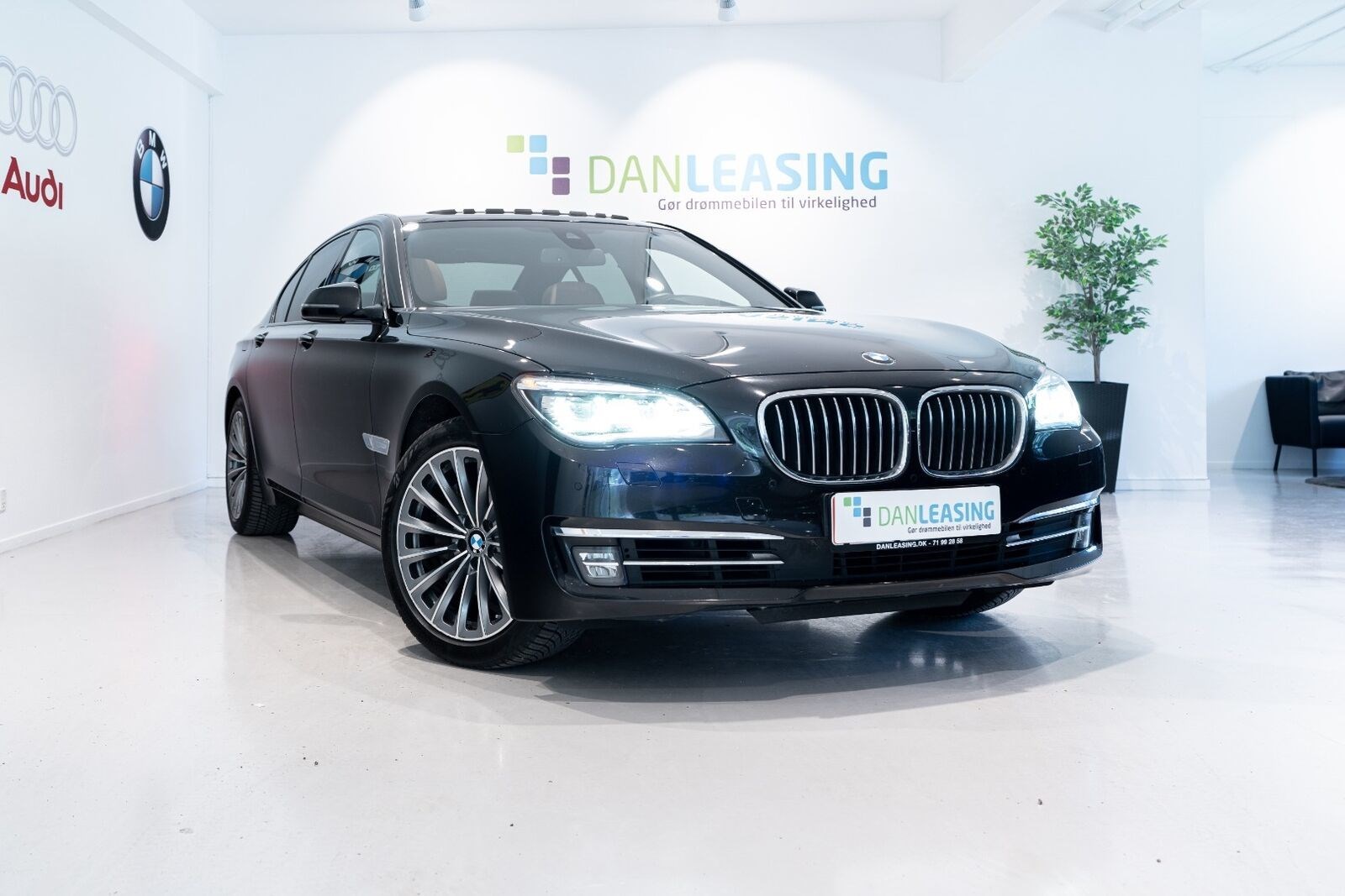 Guide til BMW 740d Design Pure Excellence xDrive Steptronic Sport (Årgang 06/2023 - 11/2024)