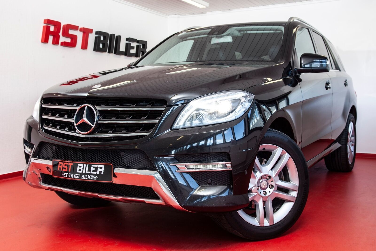 Sort Mercedes ML350 fra 2014