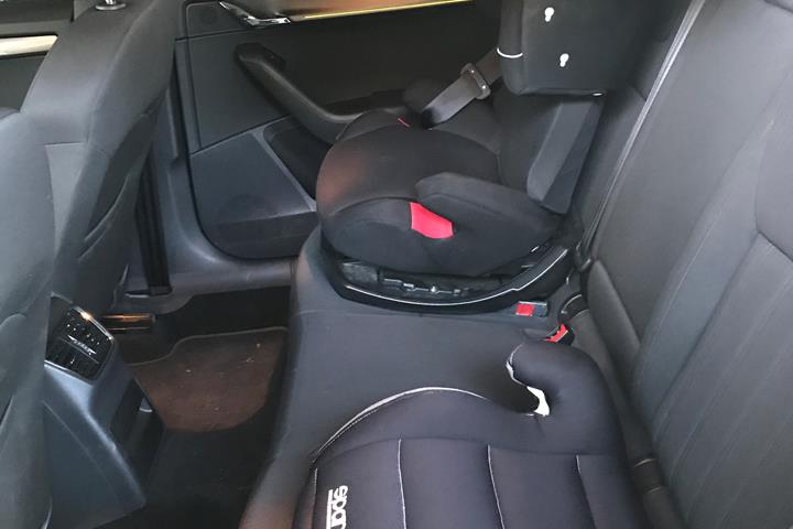 Sort Skoda Octavia fra 2018