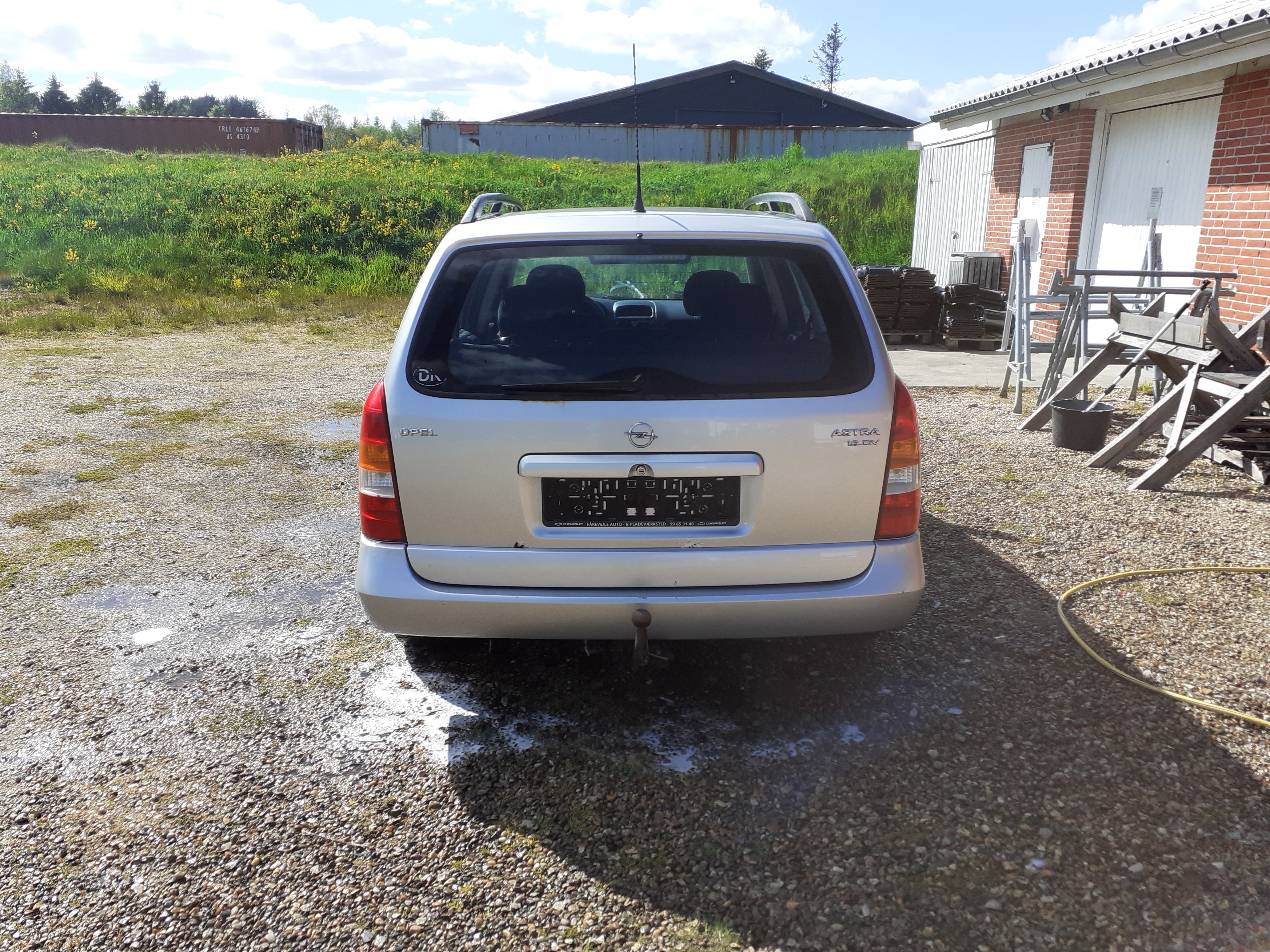 Sølv Opel Astra fra 2002
