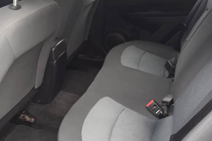 Grå Nissan Qashqai fra 2012