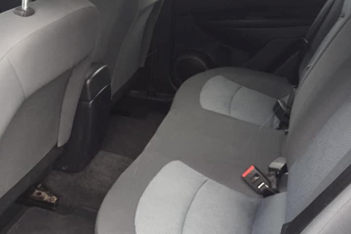 Grå Nissan Qashqai fra 2012
