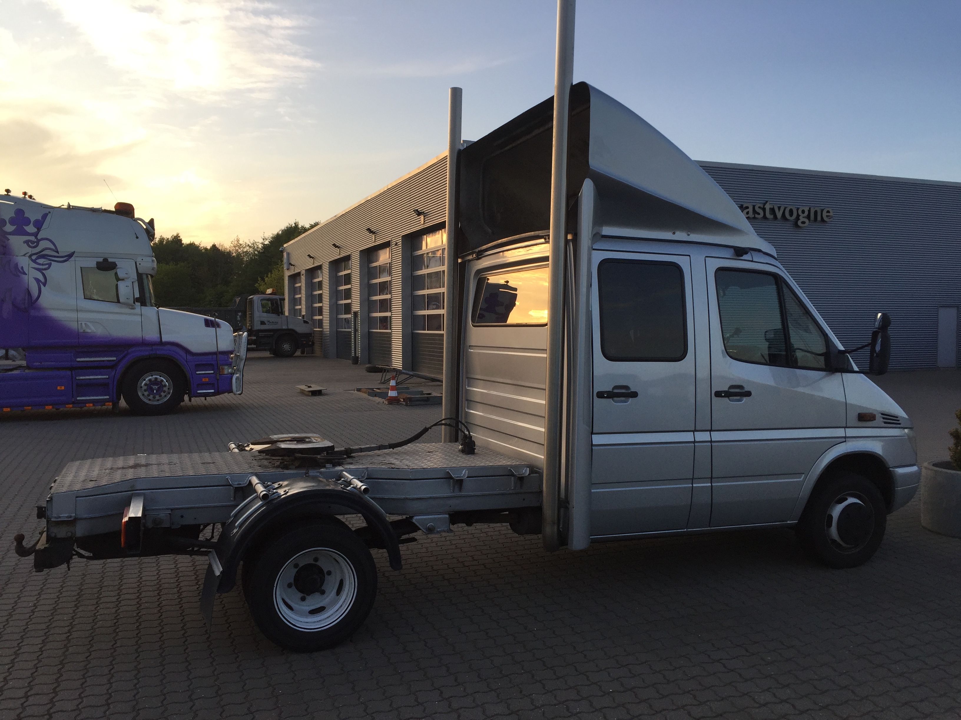 Sølv Mercedes Sprinter 416 fra 2003