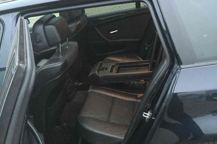 Blå BMW 525 fra 2008