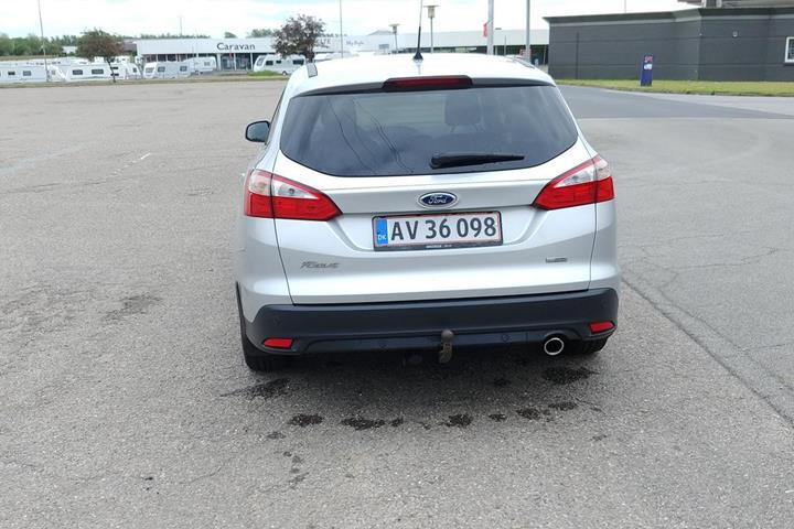 Grå Ford Focus fra 2012