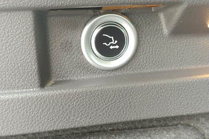 Grå Ford Focus fra 2012