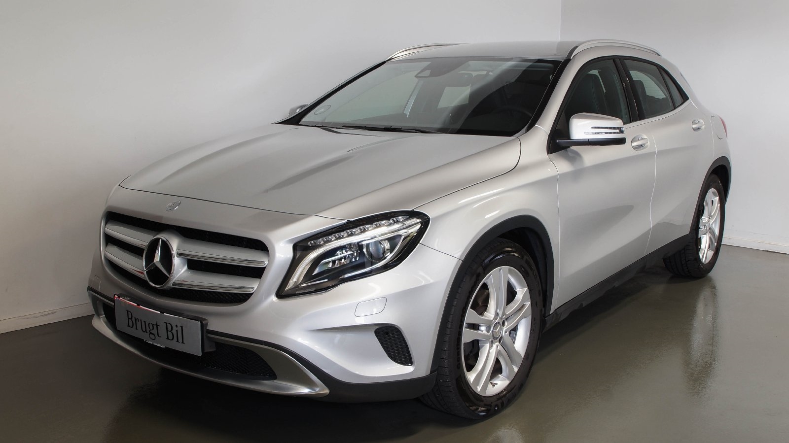 Guide til Mercedes-Benz GLA 200 d Urban (Årgang 07/2015 - 01/2017)