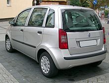 Grå Fiat Idea fra 2004