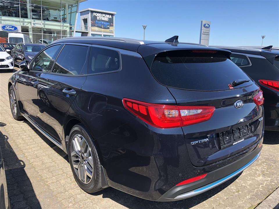 Blå Kia Optima fra 2020