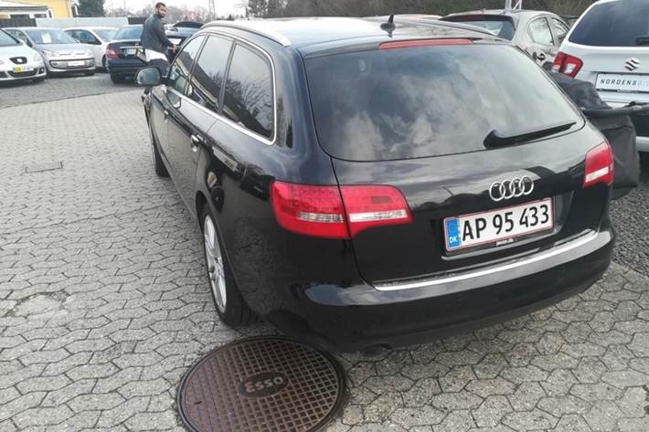 Sort Audi A6 fra 2011